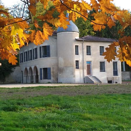 Lodge Hotel De Sommedieue Verdun ภายนอก รูปภาพ