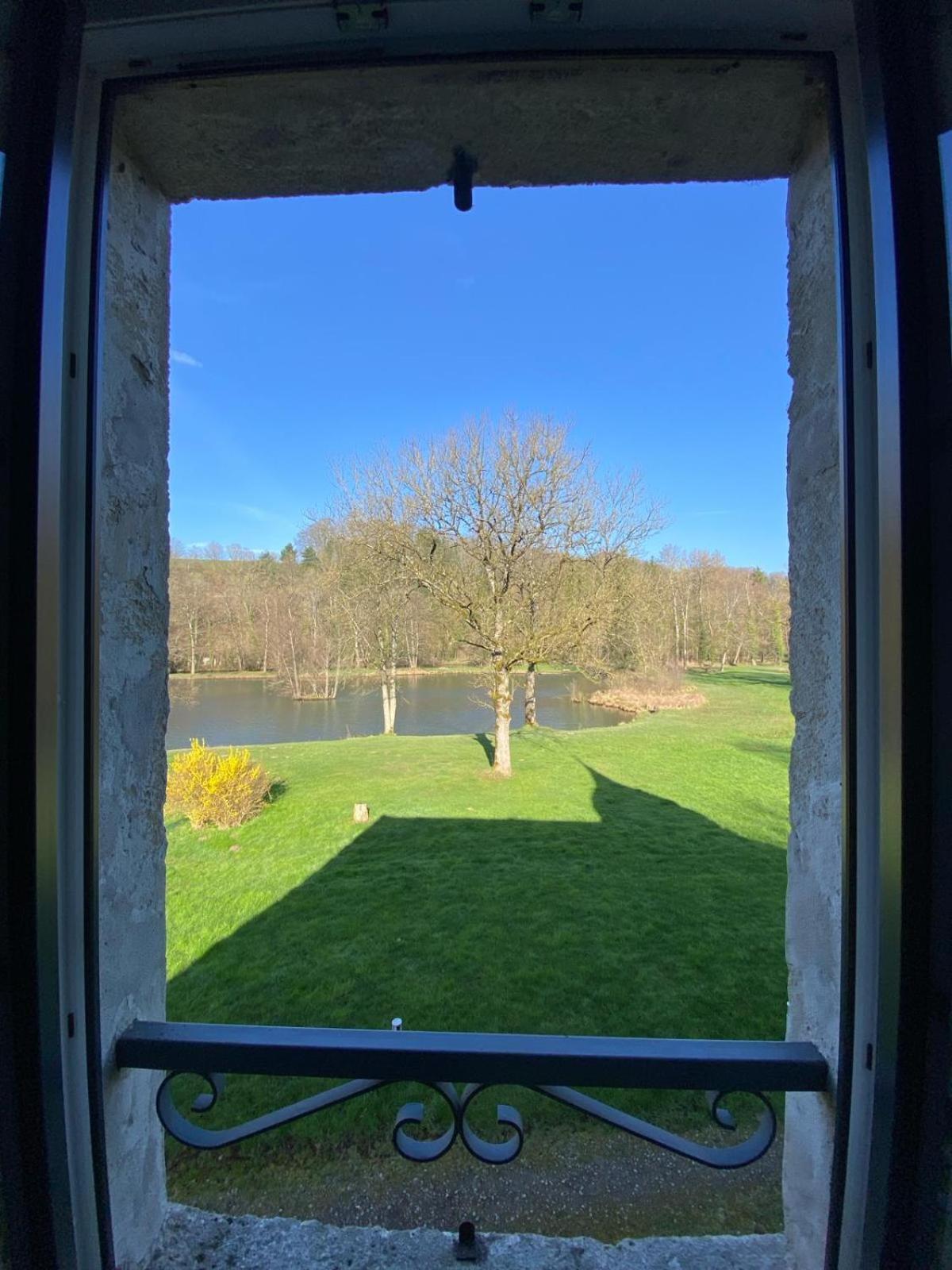 Lodge Hotel De Sommedieue Verdun ภายนอก รูปภาพ